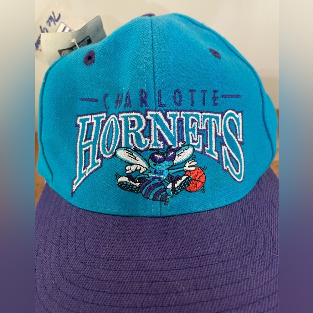 NWT Vintage Charlotte Hornets Basketball Cap Snapback Hat Dead Stock Hugo NBA